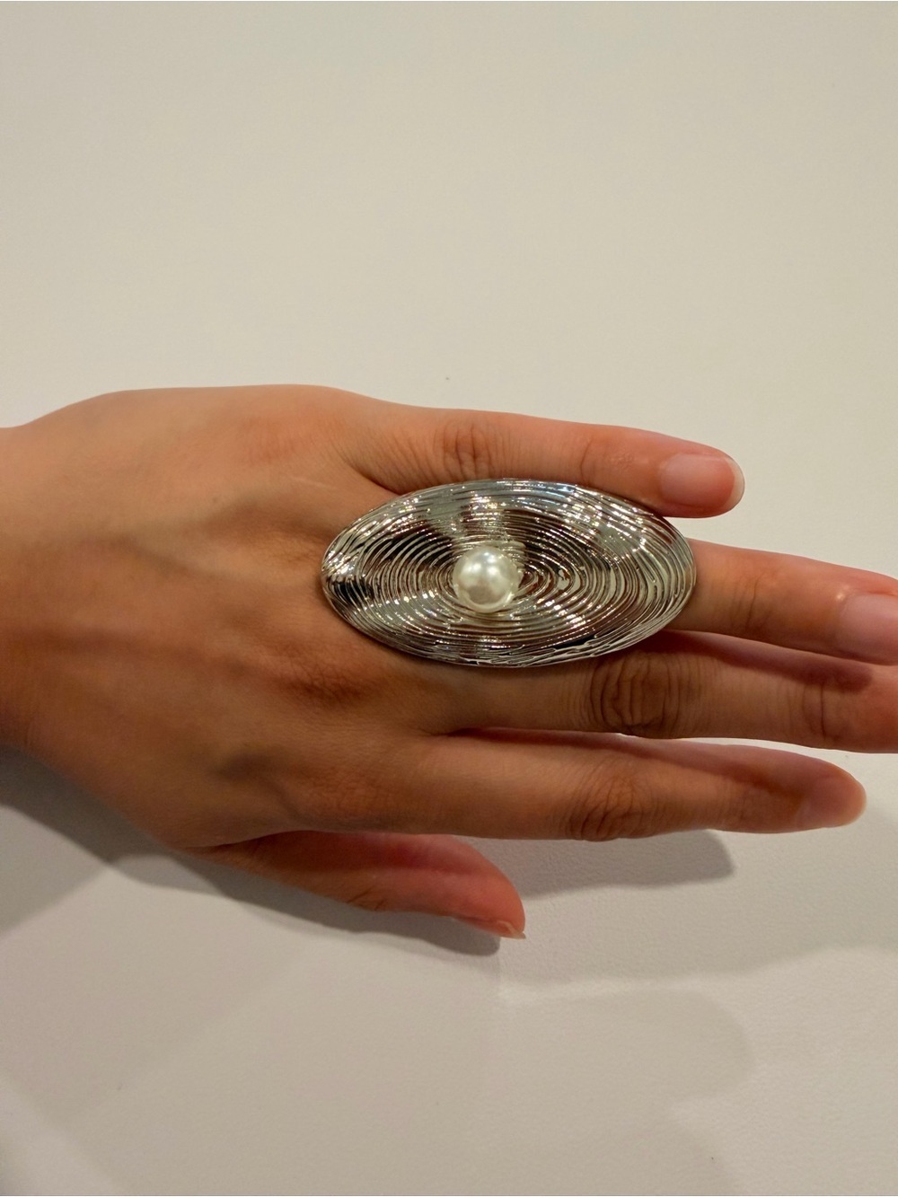 Silver Oval Sculpted Ring with Pearl - Picture 5 of 7